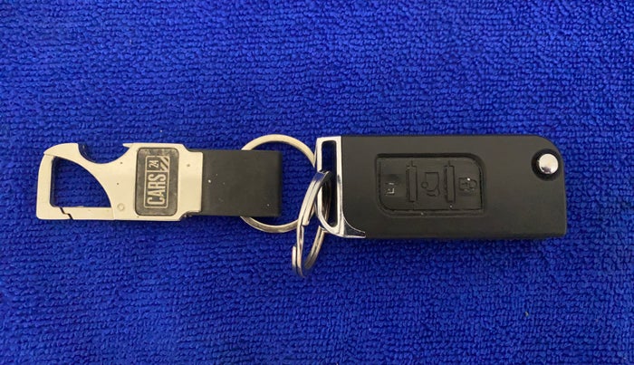2017 Mahindra XUV500 W6 AT, Diesel, Automatic, 63,143 km, Key Close Up
