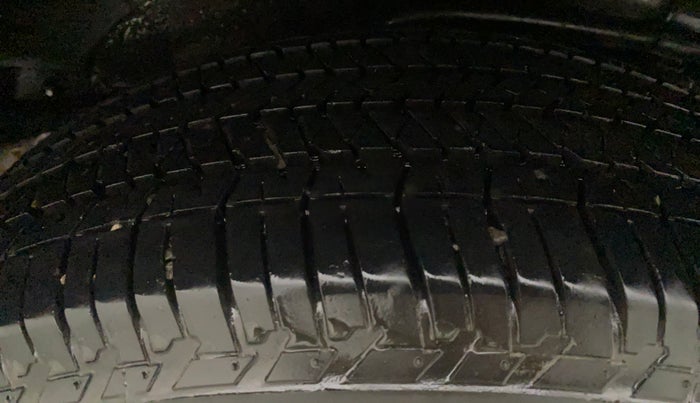 2017 Mahindra XUV500 W6 AT, Diesel, Automatic, 63,143 km, Left Rear Tyre Tread