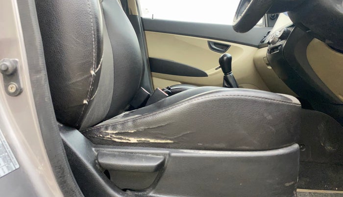 2013 Hyundai Eon MAGNA +, Petrol, Manual, 58,099 km, Driver Side Adjustment Panel