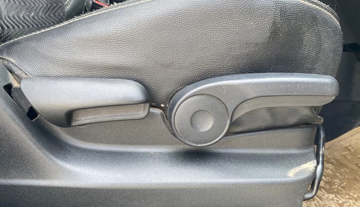 2016 Maruti Vitara Brezza VDI, Diesel, Manual, 72,279 km, Driver Side Adjustment Panel
