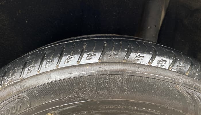 2016 Maruti Vitara Brezza VDI, Diesel, Manual, 72,279 km, Left Rear Tyre Tread