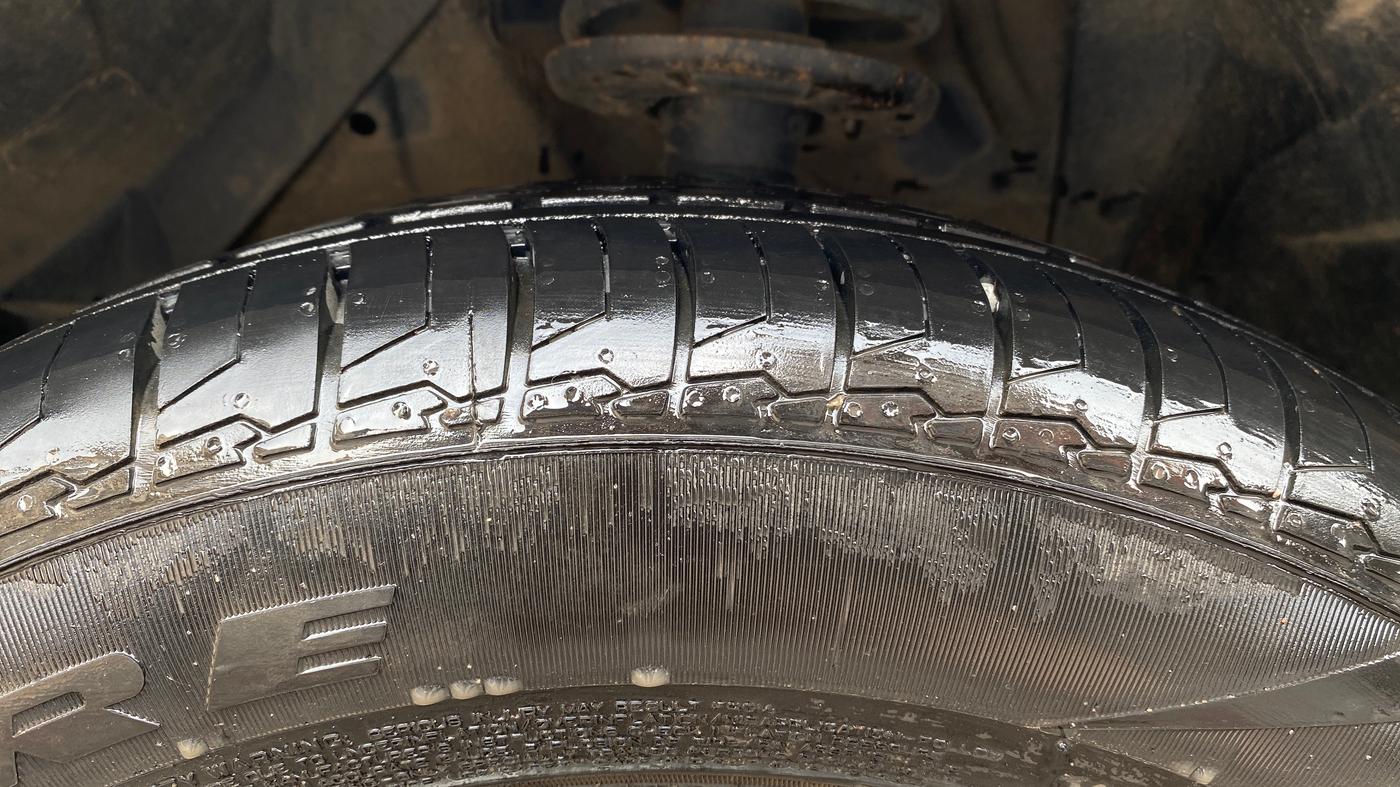 2016 Maruti Vitara Brezza VDI, Diesel, Manual, 65,000 km, Left Front Tyre Tread