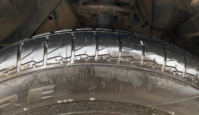 2016 Maruti Vitara Brezza VDI, Diesel, Manual, 72,279 km, Left Front Tyre Tread