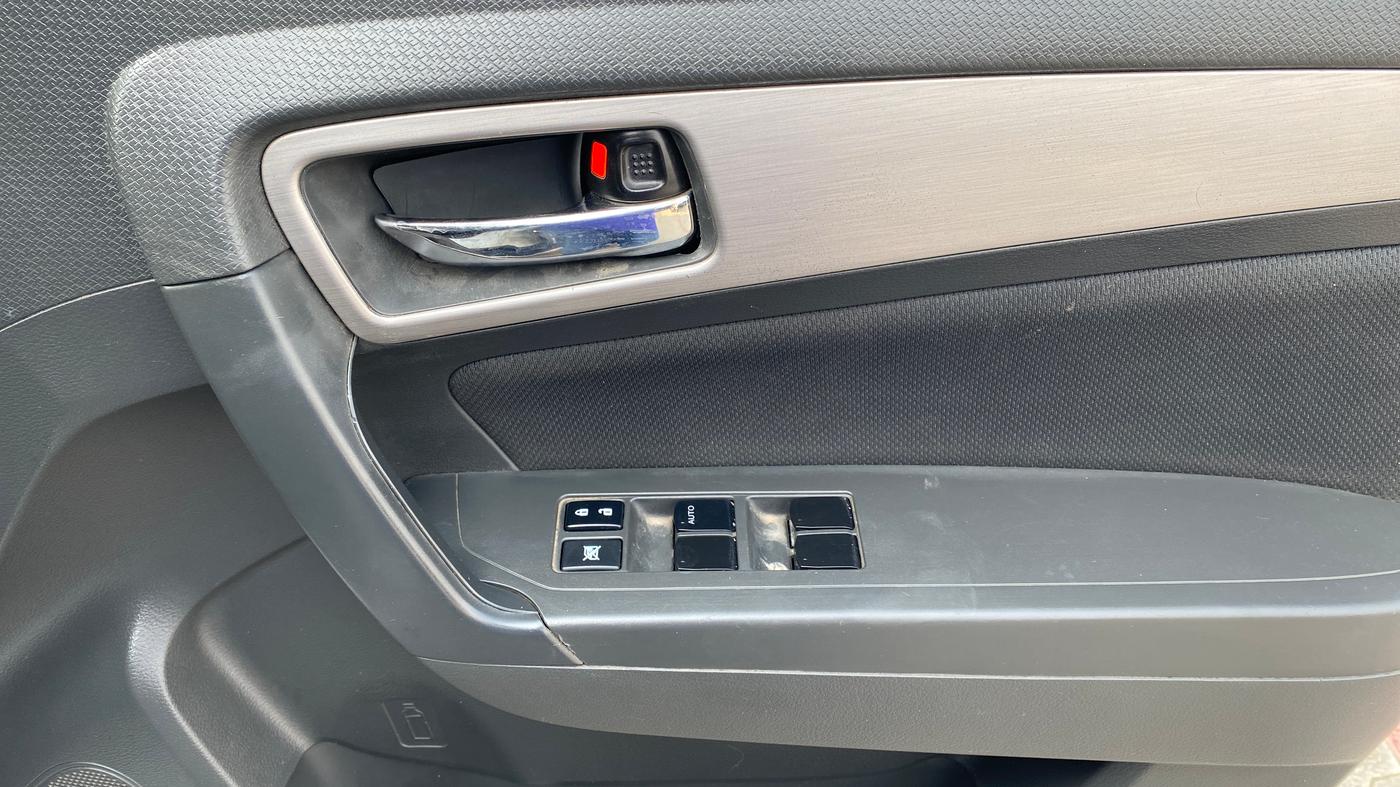 2016 Maruti Vitara Brezza VDI, Diesel, Manual, 65,000 km, Driver Side Door Panels Control