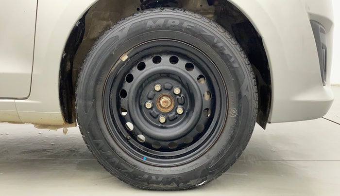 2014 Maruti Ertiga VXI, Petrol, Manual, 19,638 km, Right Front Wheel