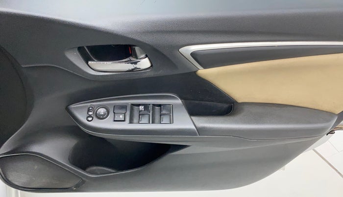 2016 Honda Jazz 1.5L I-DTEC V, Diesel, Manual, 83,337 km, Driver Side Door Panels Control