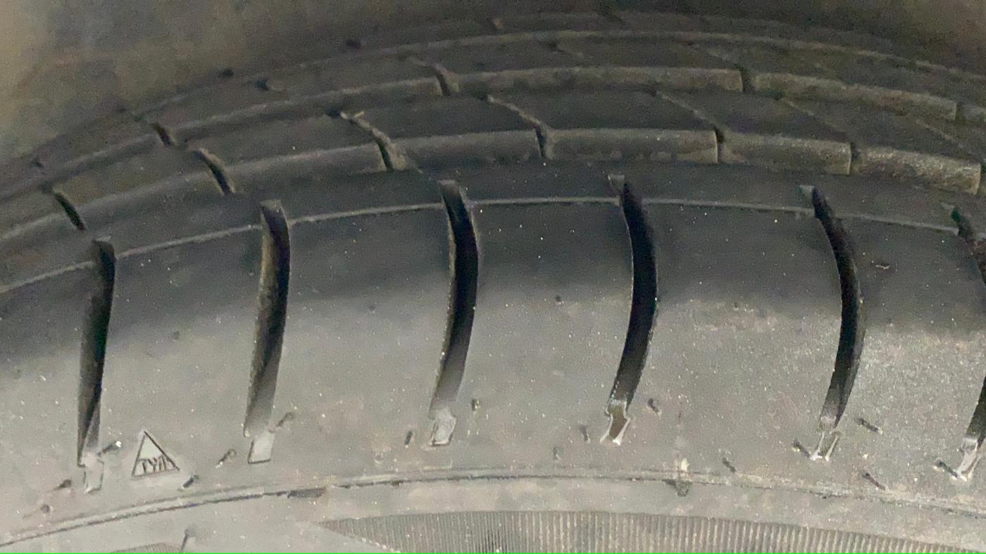 2011 Hyundai i10 MAGNA 1.2, Petrol, Manual, 84,367 km, Right Rear Tyre Tread