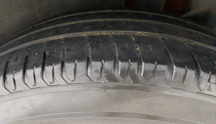 2019 Maruti Dzire VXI, Petrol, Manual, 45,034 km, Left Rear Tyre Tread