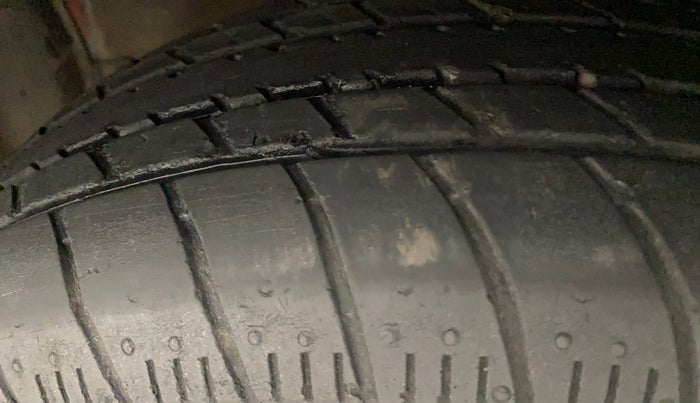 2018 Maruti Celerio ZXI (O), Petrol, Manual, 56,455 km, Left front tyre - Minor crack