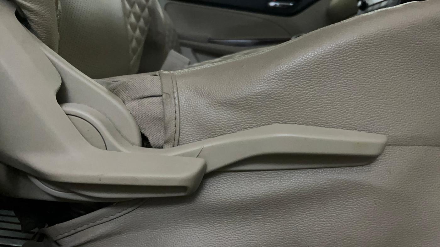 2017 Maruti Dzire ZXI PLUS AMT, Petrol, Automatic, 66,215 km, Driver Side Adjustment Panel