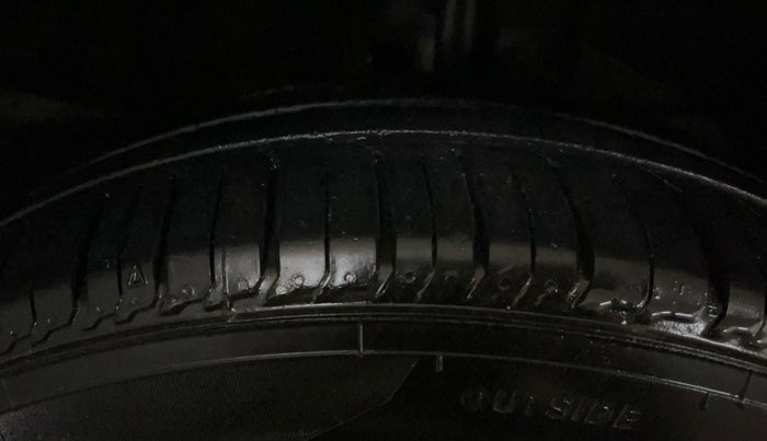 2017 Maruti Dzire ZXI PLUS AMT, Petrol, Automatic, 66,198 km, Right Front Tyre Tread