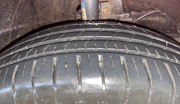 2023 Toyota Glanza S, Petrol, Manual, 4,041 km, Right Front Tyre Tread