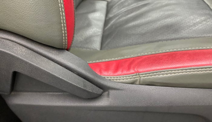 2017 Ford Ecosport 1.5AMBIENTE TI VCT, Petrol, Manual, 69,593 km, Driver Side Adjustment Panel
