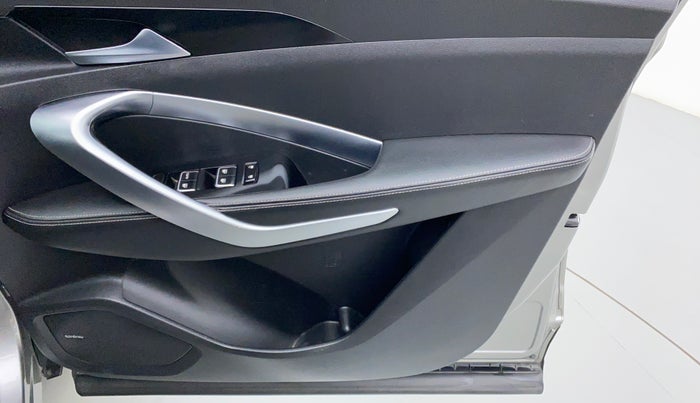 2020 MG HECTOR SHARP DCT PETROL, Petrol, Automatic, 39,940 km, Driver Side Door Panels Control