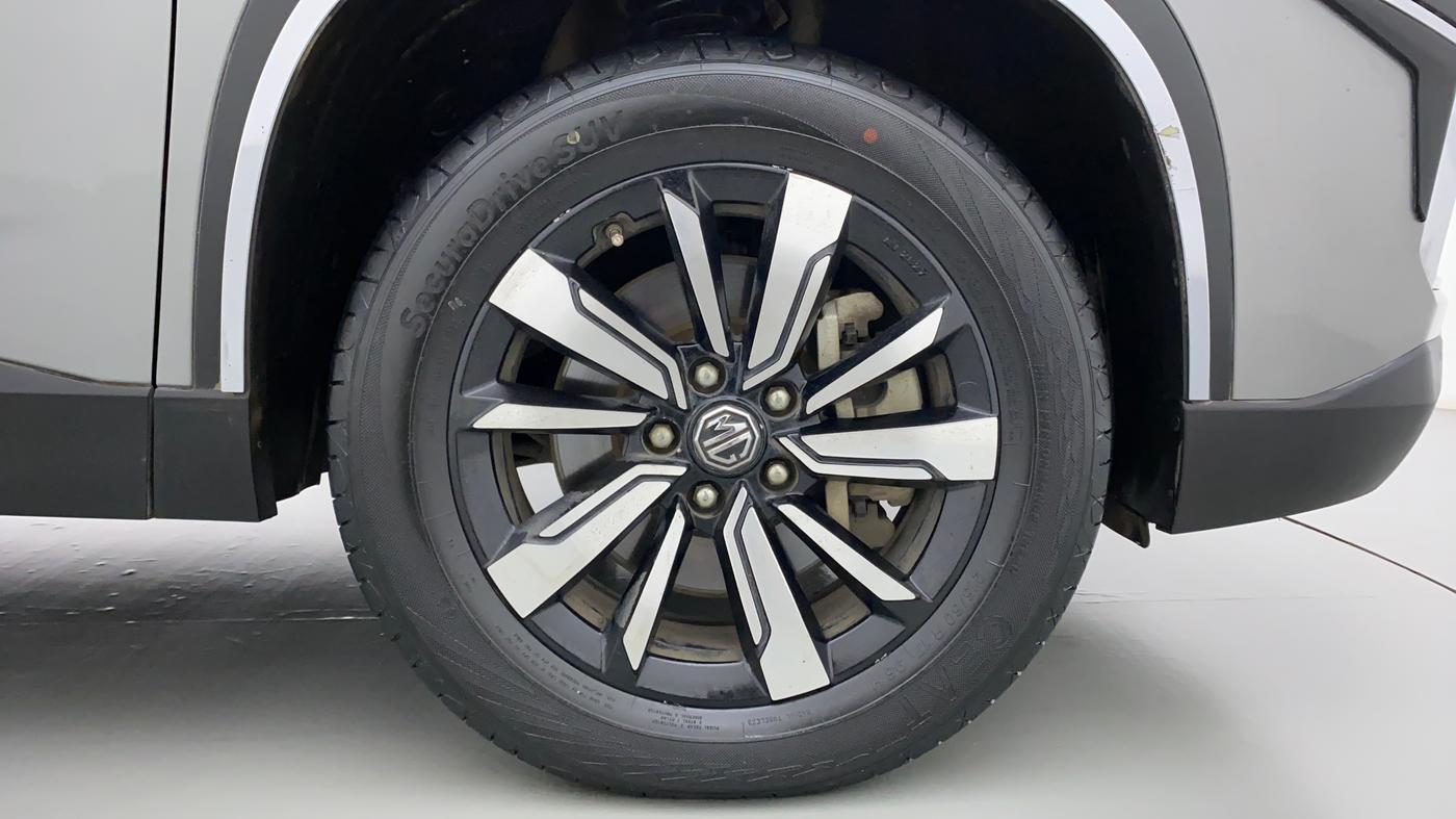 2020 MG HECTOR SHARP DCT PETROL, Petrol, Automatic, 39,940 km, Right Front Wheel