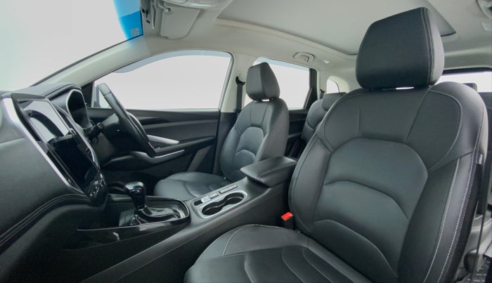 2020 MG HECTOR SHARP DCT PETROL, Petrol, Automatic, 39,940 km, Right Side Front Door Cabin