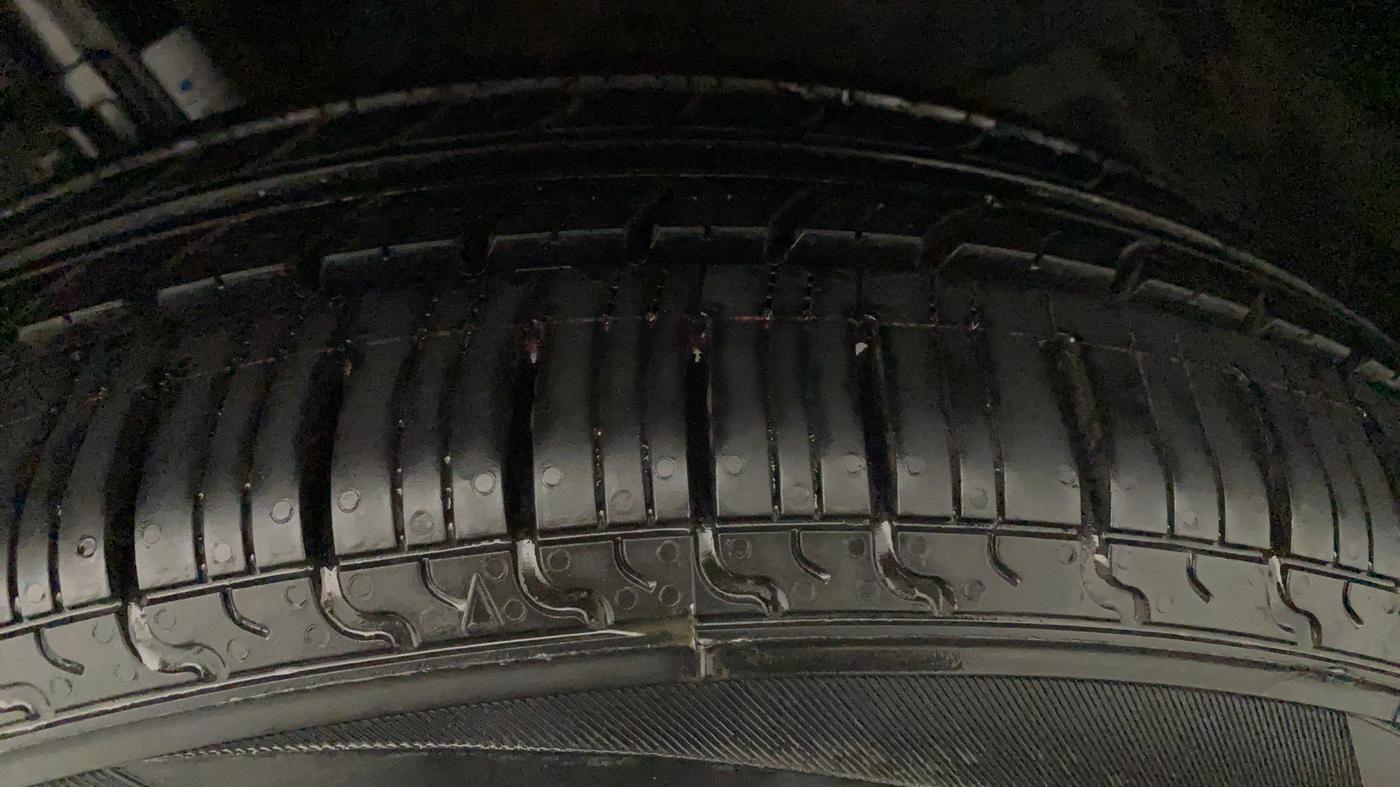 2014 Maruti Swift Dzire ZDI, Diesel, Manual, 11,144 km, Left Front Tyre Tread