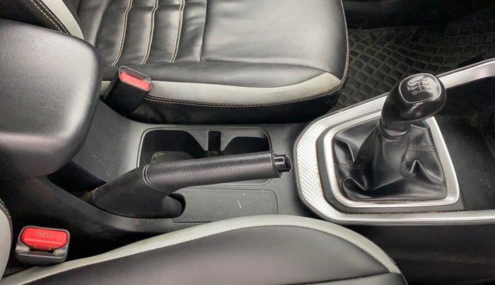 2020 KIA SONET HTK 1.2, Petrol, Manual, 90,237 km, Gear Lever