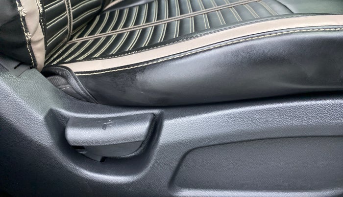 2018 Hyundai Elite i20 Magna Executive 1.2, Petrol, Manual, 27,259 km, Driver Side Adjustment Panel