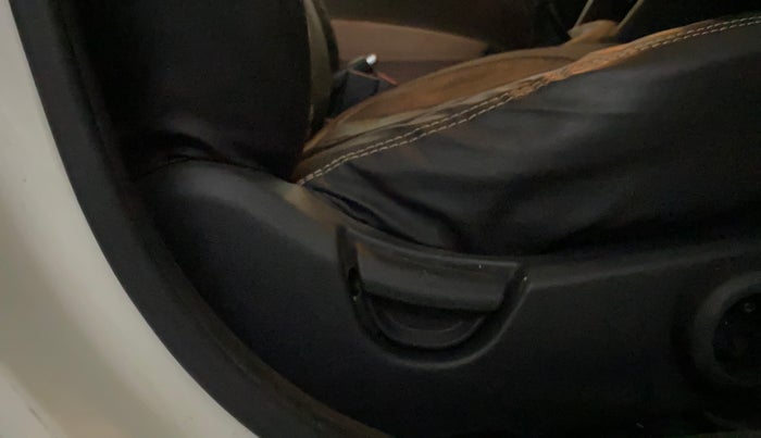 2015 Hyundai Grand i10 MAGNA 1.2 KAPPA VTVT, Petrol, Manual, 81,963 km, Driver Side Adjustment Panel