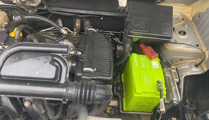 2022 Renault Kwid RXT 1.0 AMT, Petrol, Automatic, 35,929 km, Engine View - Left