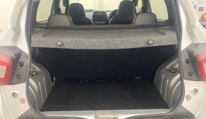 2022 Renault Kwid RXT 1.0 AMT, Petrol, Automatic, 35,929 km, Boot Inside