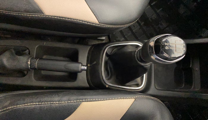 2019 Renault Kwid RXT 1.0 (O), Petrol, Manual, 42,490 km, Gear Lever