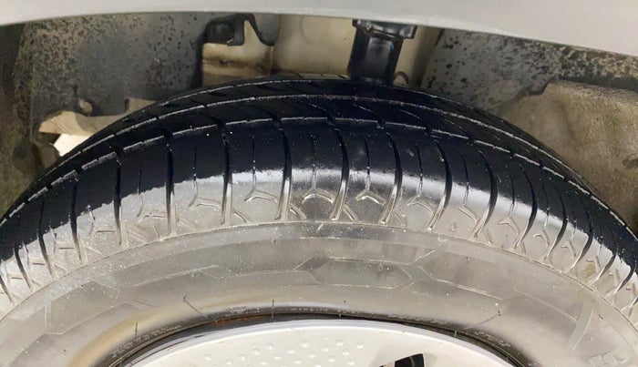2019 Renault Kwid RXT 1.0 (O), Petrol, Manual, 42,490 km, Left Front Tyre Tread