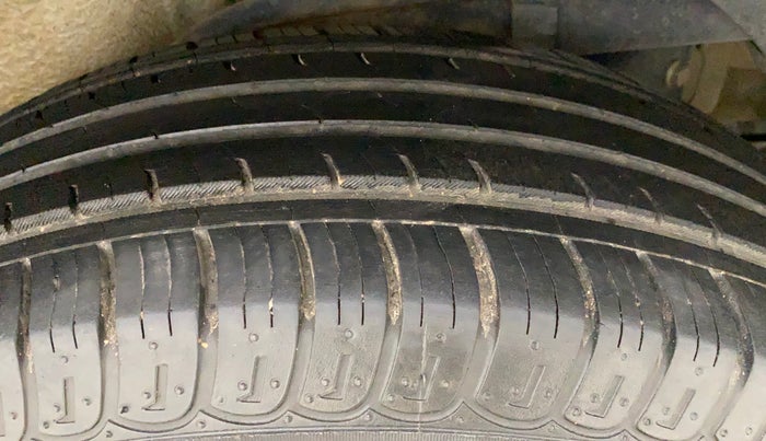 2016 Mahindra XUV500 W6 AT, Diesel, Automatic, 18,569 km, Left Rear Tyre Tread