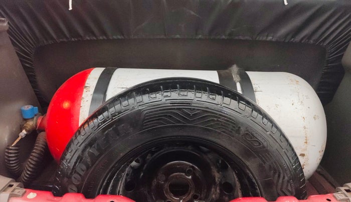 2012 Hyundai i10 ASTA 1.2 AT SUNROOF, CNG, Automatic, 1,17,801 km, Spare Tyre