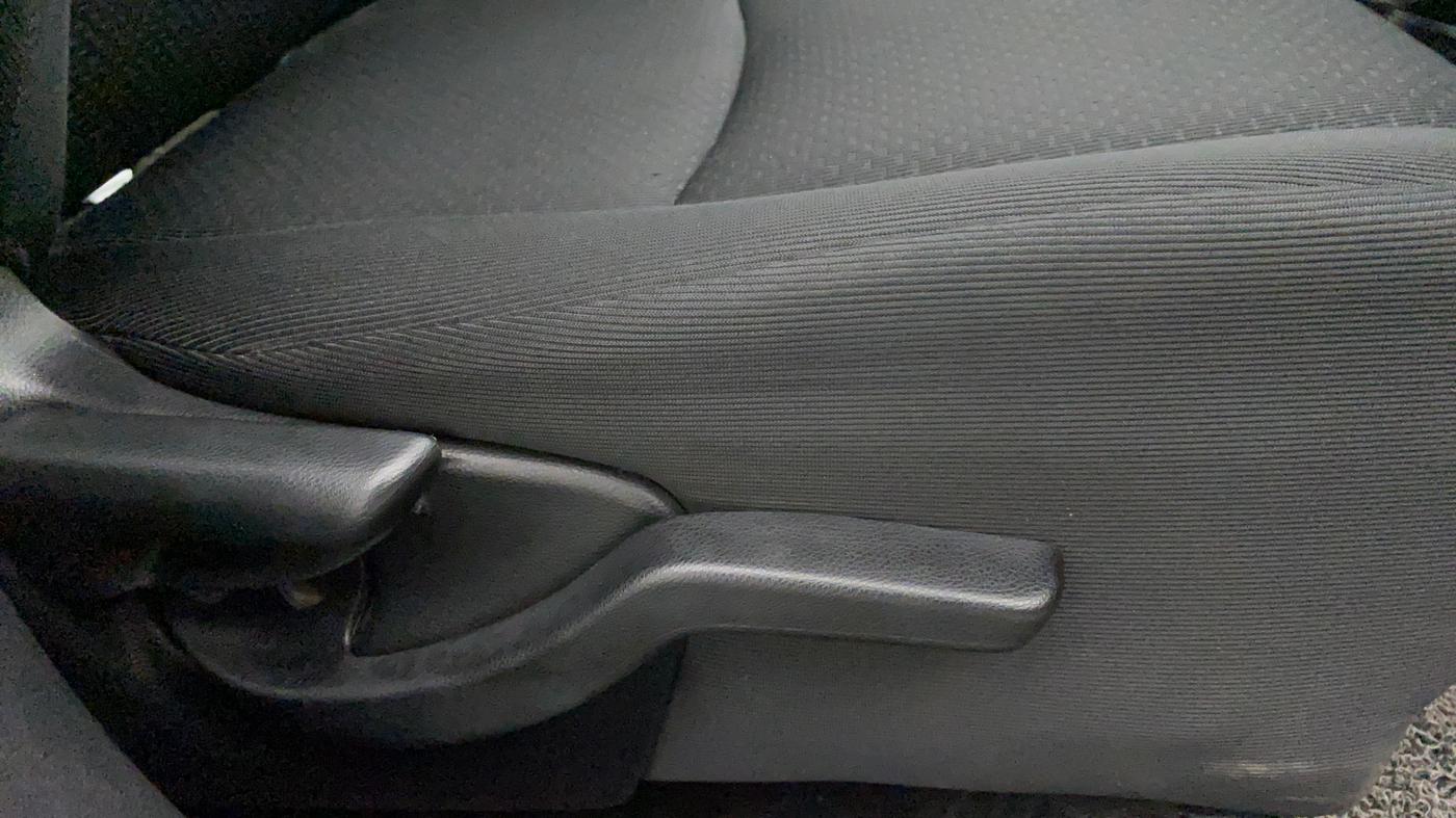 2019 Honda BR-V 1.5L I-VTEC S, Petrol, Manual, 94,104 km, Driver Side Adjustment Panel