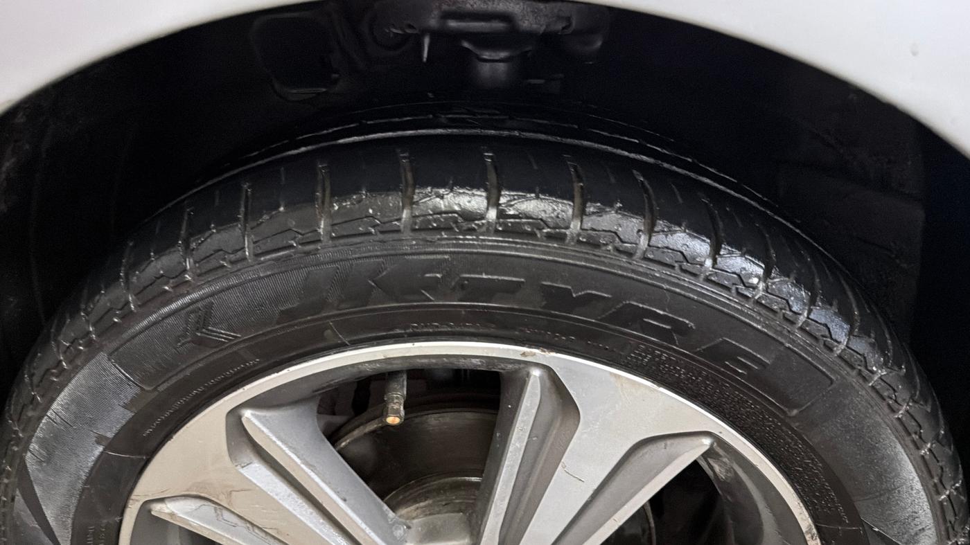 2018 Hyundai Verna 1.6 VTVT SX (O) AT, Petrol, Automatic, 77,987 km, Left Front Tyre Tread