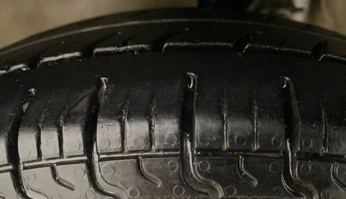 2012 Maruti Alto 800 LXI, Petrol, Manual, 55,107 km, Left Front Tyre Tread