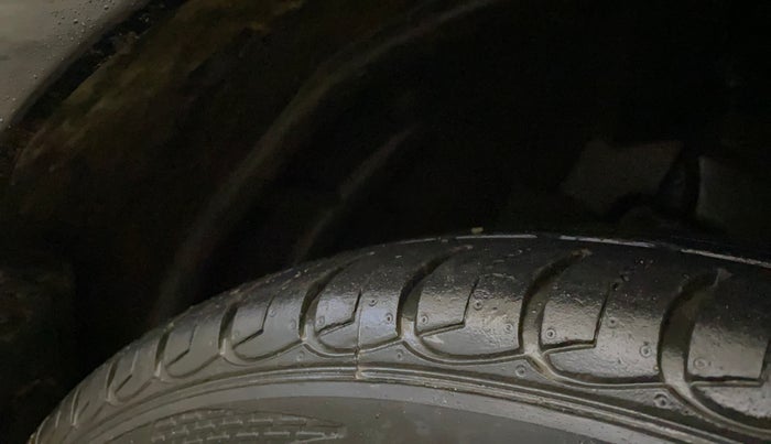 2018 Ford Ecosport TITANIUM 1.5L PETROL, Petrol, Manual, 31,232 km, Right Front Tyre Tread