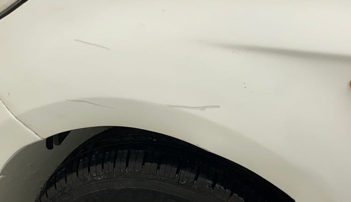 2011 Hyundai i20 MAGNA (O) 1.2, Petrol, Manual, 43,807 km, Left fender - Paint has minor damage