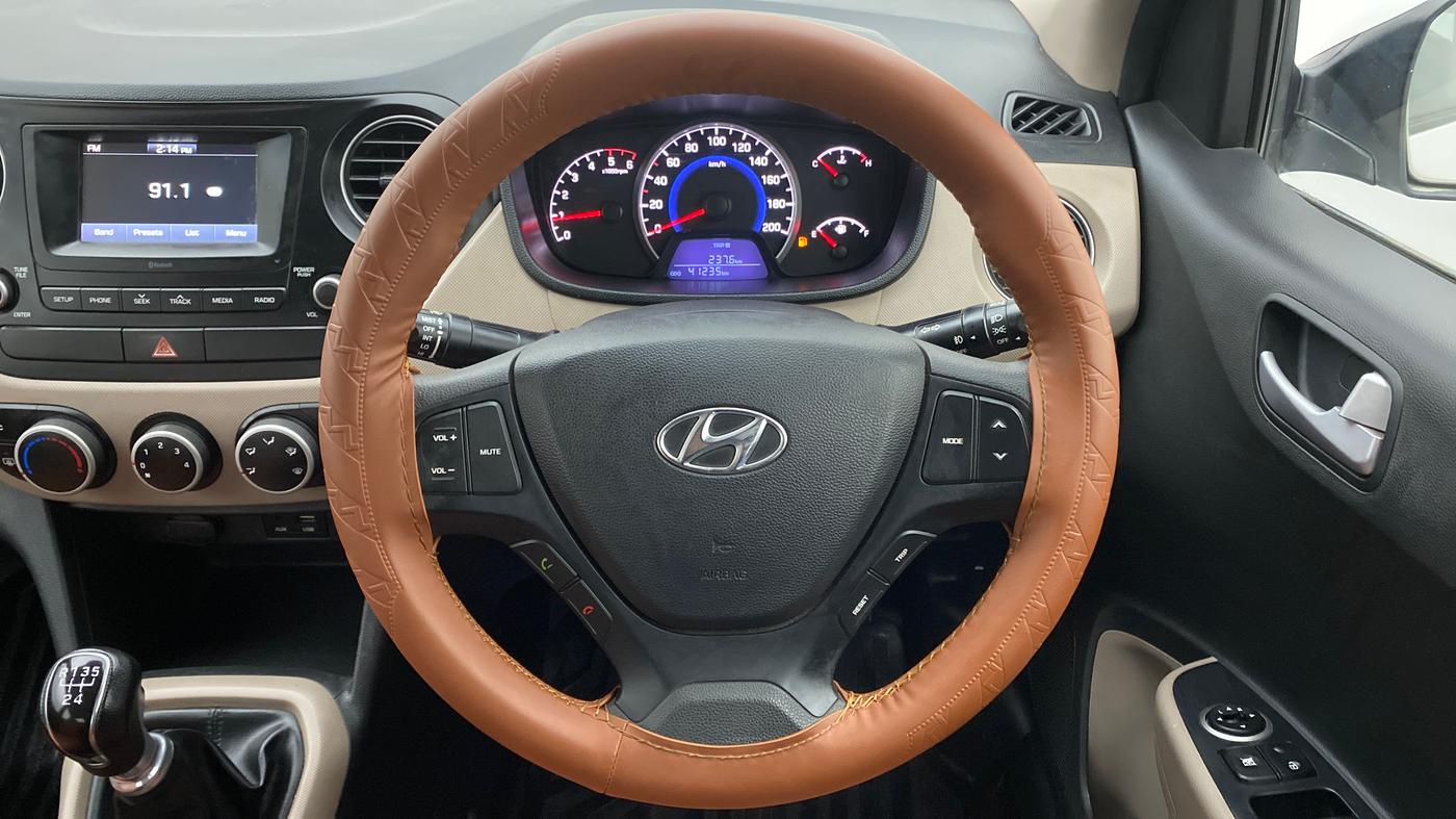 2017 Hyundai Grand i10 Sportz1.2 CRDI, Diesel, Manual, 41,262 km, Steering Wheel Close Up