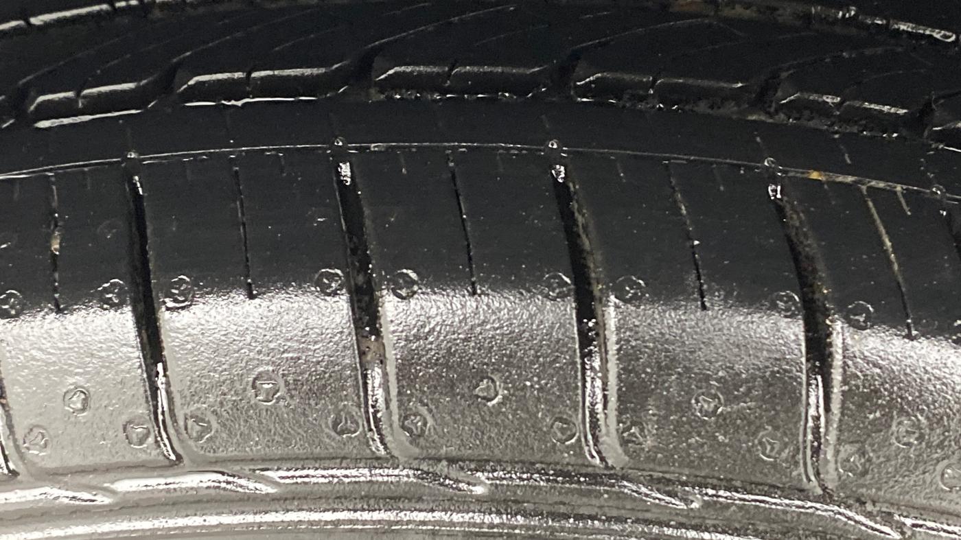 2019 Mahindra XUV300 W6 1.5 DIESEL, Diesel, Manual, 38,086 km, Right Rear Tyre Tread