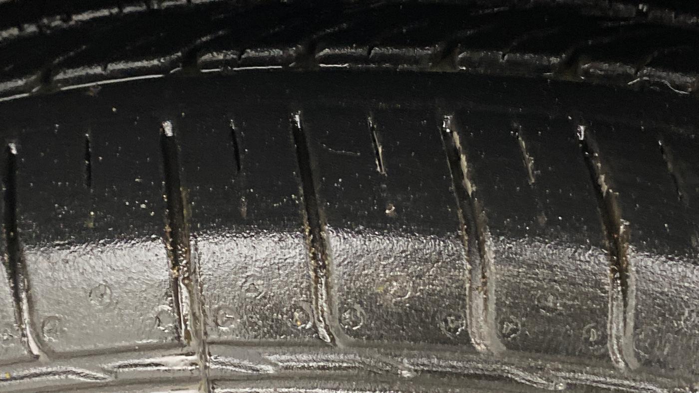 2019 Mahindra XUV300 W6 1.5 DIESEL, Diesel, Manual, 38,086 km, Left Front Tyre Tread