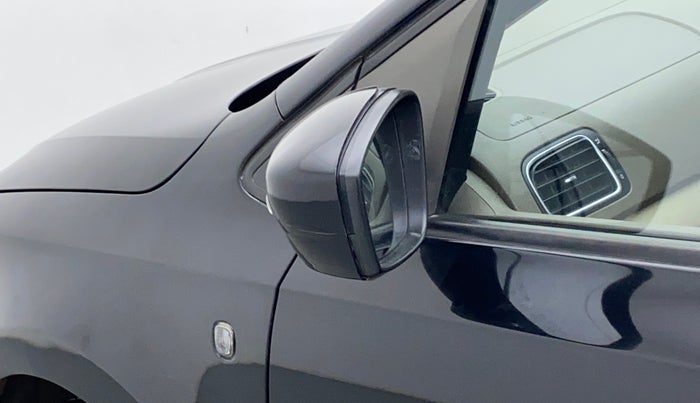 2012 Skoda Rapid ELEGANCE 1.6 TDI MT, Diesel, Manual, 89,193 km, Left rear-view mirror - Indicator light not working