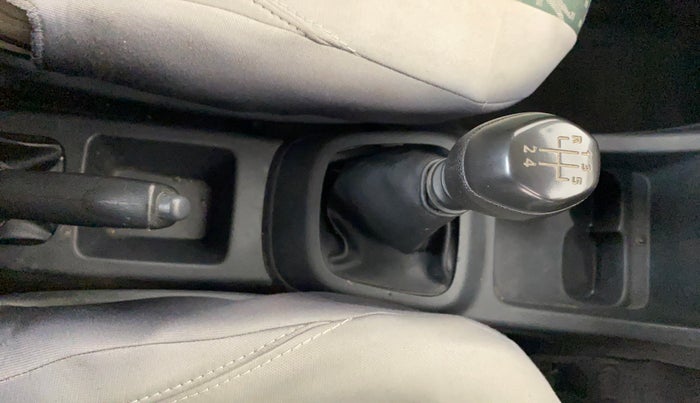 2016 Renault Kwid RXT 0.8, Petrol, Manual, 59,008 km, Gear Lever