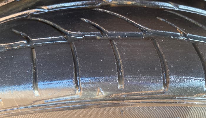 2018 Tata NEXON XZ PETROL, Petrol, Manual, 32,333 km, Left Front Tyre Tread