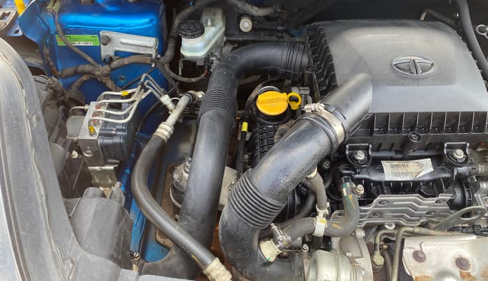 2018 Tata NEXON XZ PETROL, Petrol, Manual, 32,333 km, Engine View - Right