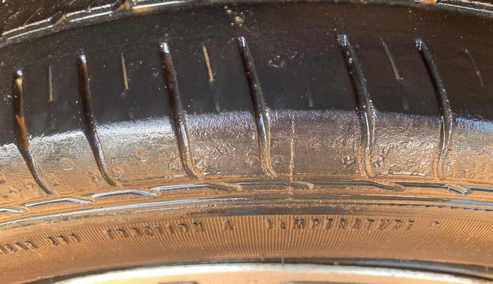 2018 Tata NEXON XZ PETROL, Petrol, Manual, 32,333 km, Right Rear Tyre Tread
