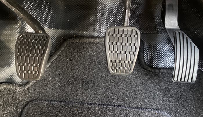 2018 Tata NEXON XZ PETROL, Petrol, Manual, 32,333 km, Pedals