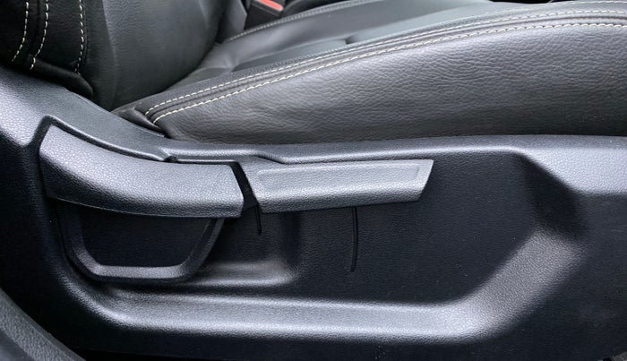 2021 Hyundai NEW I20 ASTA (O) 1.5 CRDI MT, Diesel, Manual, 36,502 km, Driver Side Adjustment Panel