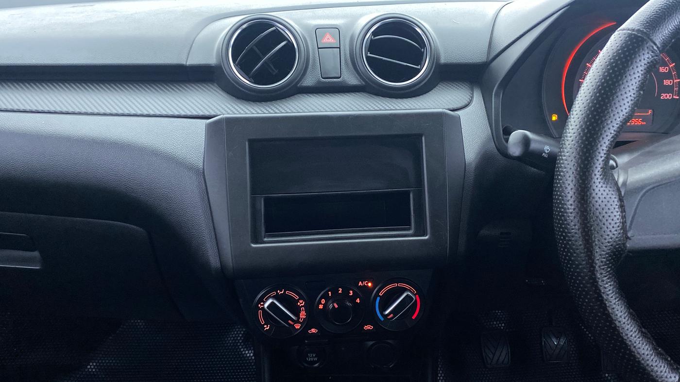 2020 Maruti Swift LXI D, Petrol, Manual, 12,463 km, Air Conditioner
