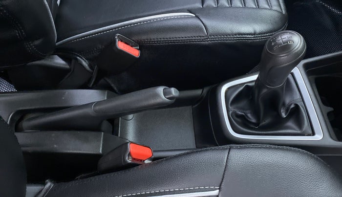 2020 Maruti Swift LXI D, Petrol, Manual, 12,463 km, Gear Lever
