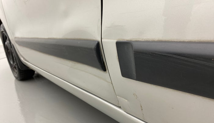 2012 Maruti Wagon R 1.0 VXI, Petrol, Manual, 47,841 km, Front passenger door - Slightly dented