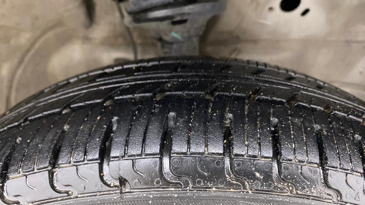 2012 Maruti Wagon R 1.0 VXI, Petrol, Manual, 47,841 km, Right Front Tyre Tread