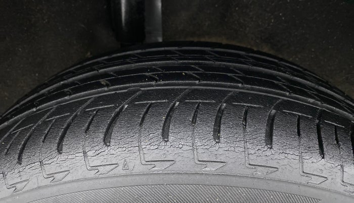2018 Ford Ecosport TITANIUM + 1.5L PETROL AT, Petrol, Automatic, 49,360 km, Right Rear Tyre Tread